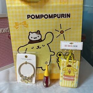 Pompompurin Gift Bag Set NWT